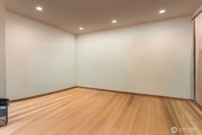 10350 Wallingford Avenue N #B, Seattle, WA 98133-9440 - Photo 7