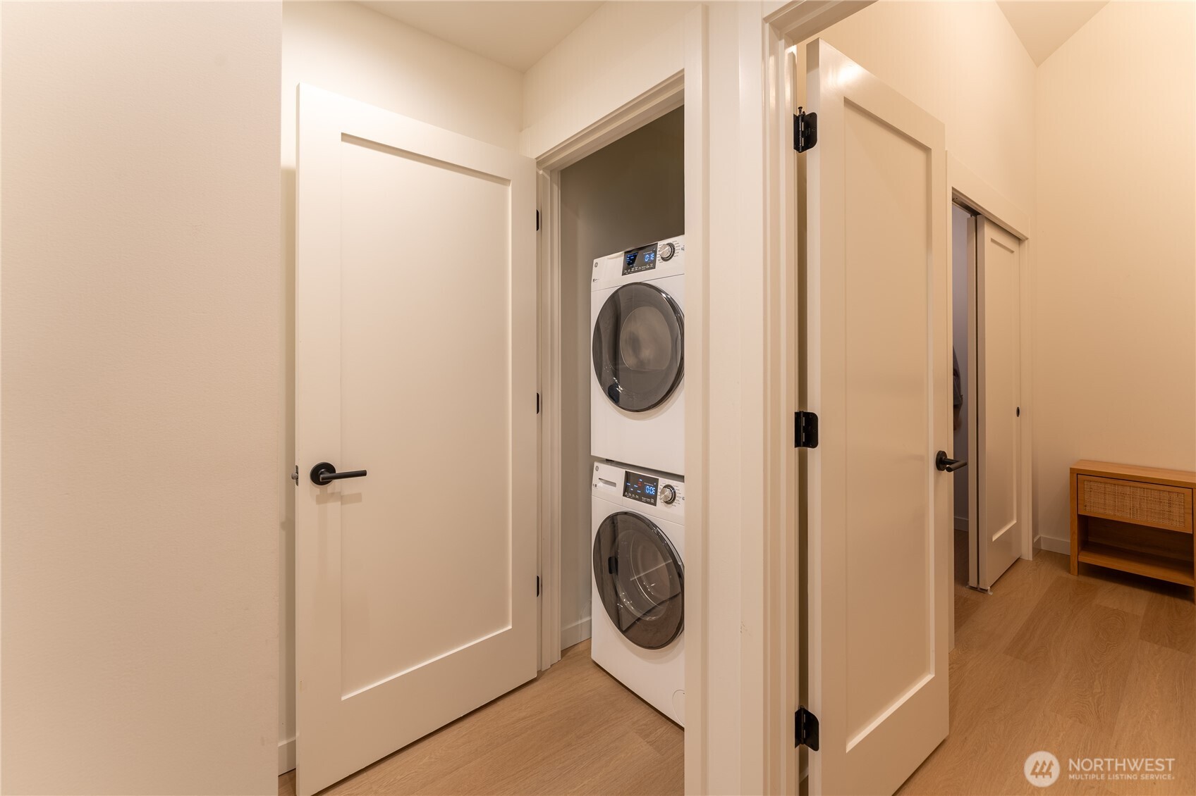 10350 Wallingford Avenue N #B, Seattle, WA 98133-9440