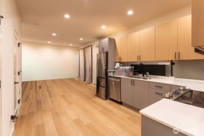 10350 Wallingford Avenue N #B, Seattle, WA 98133-9440 - Photo 5