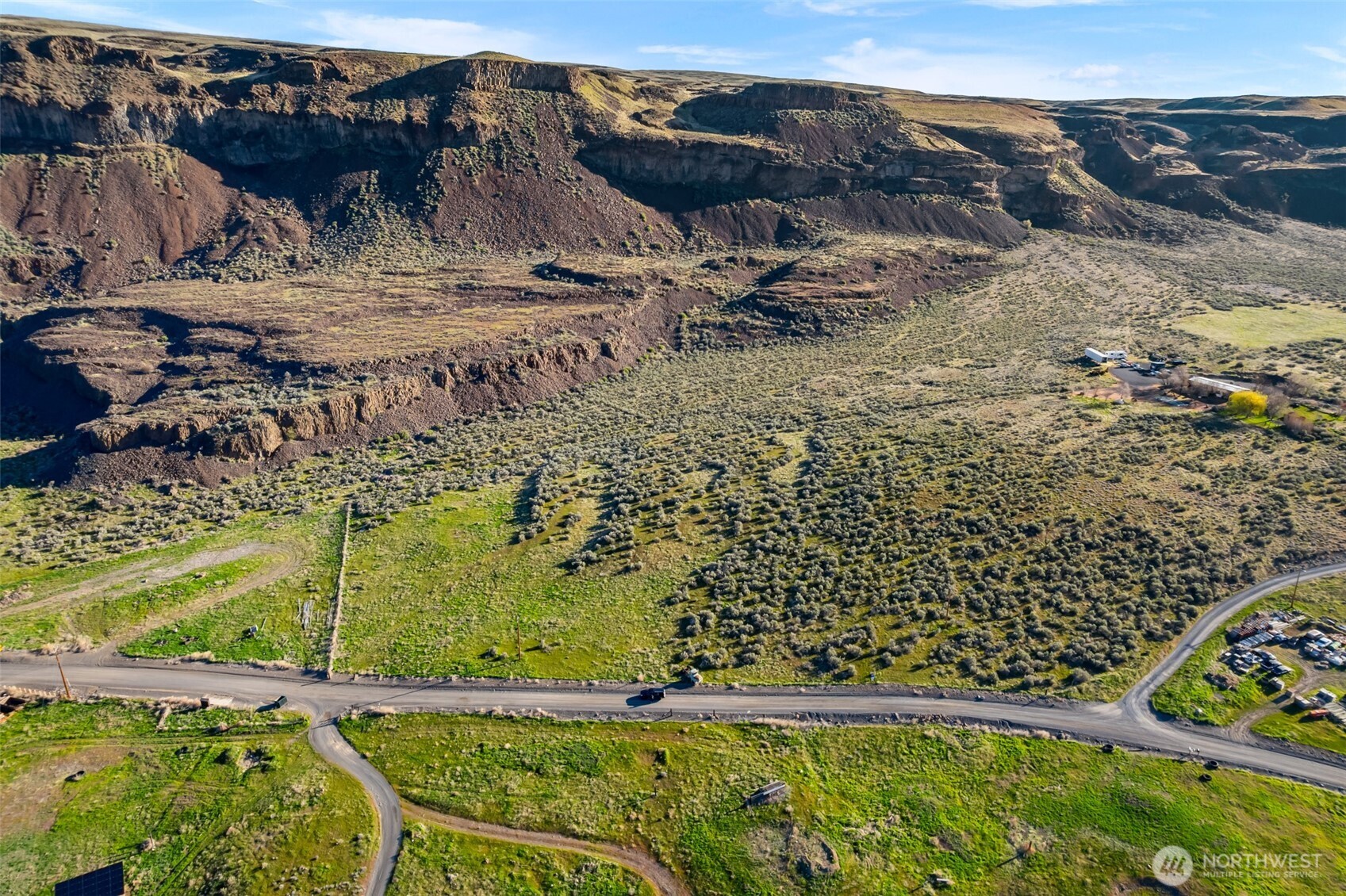 131 Wagon Road , Palisades, WA 98845