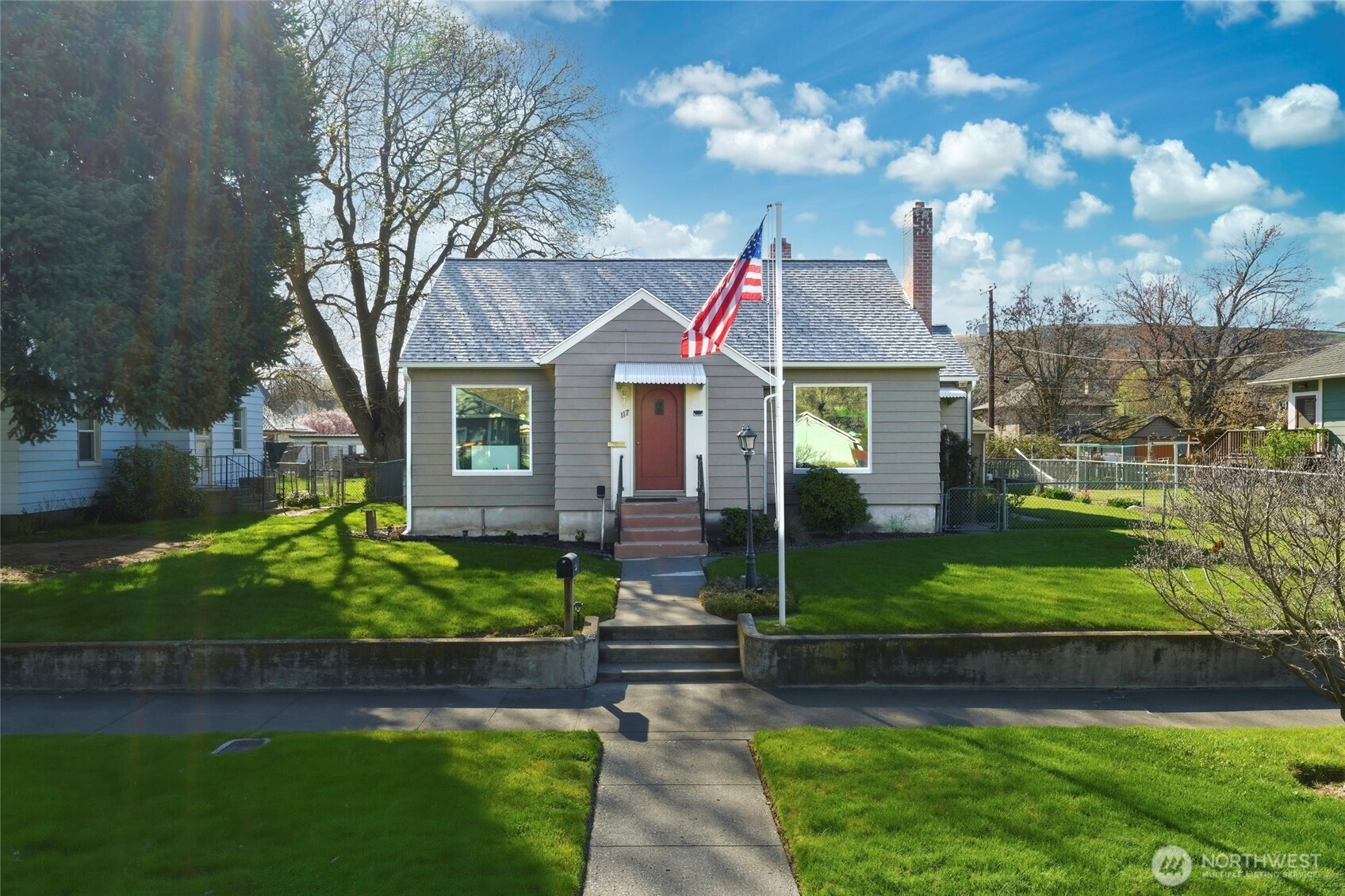 117 W Richmond Avenue , Dayton, WA 99328