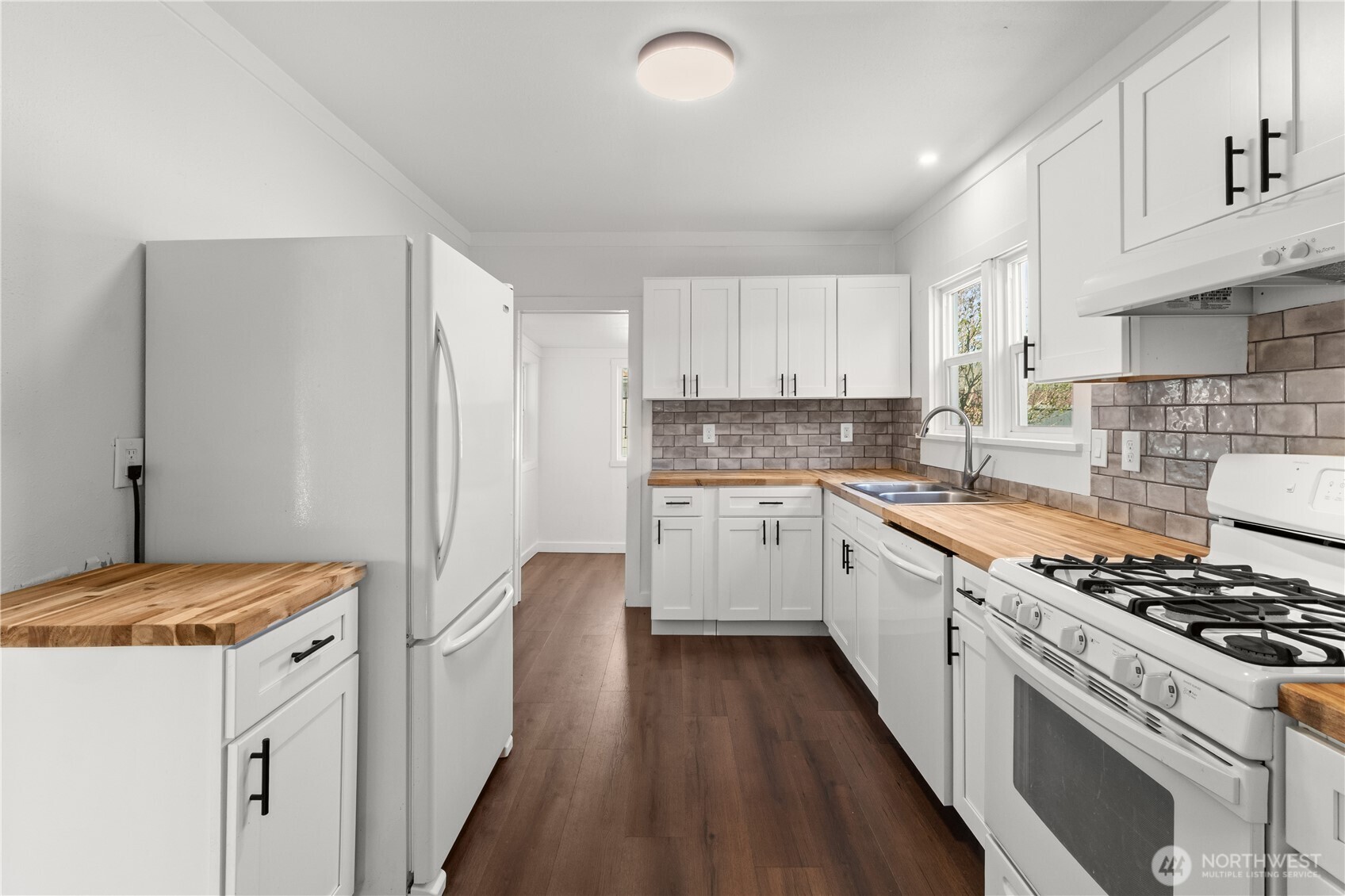 1014 B Street , Centralia, WA 98531