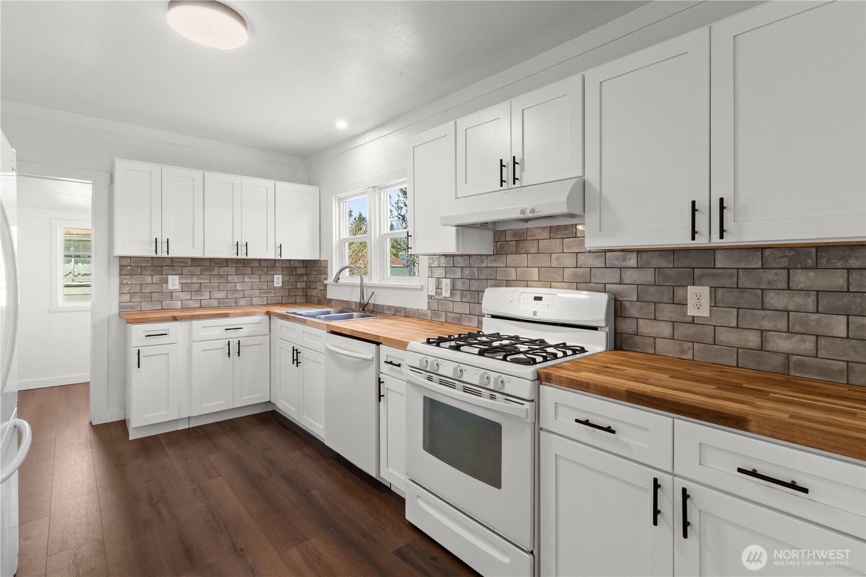 1014 B Street , Centralia, WA 98531