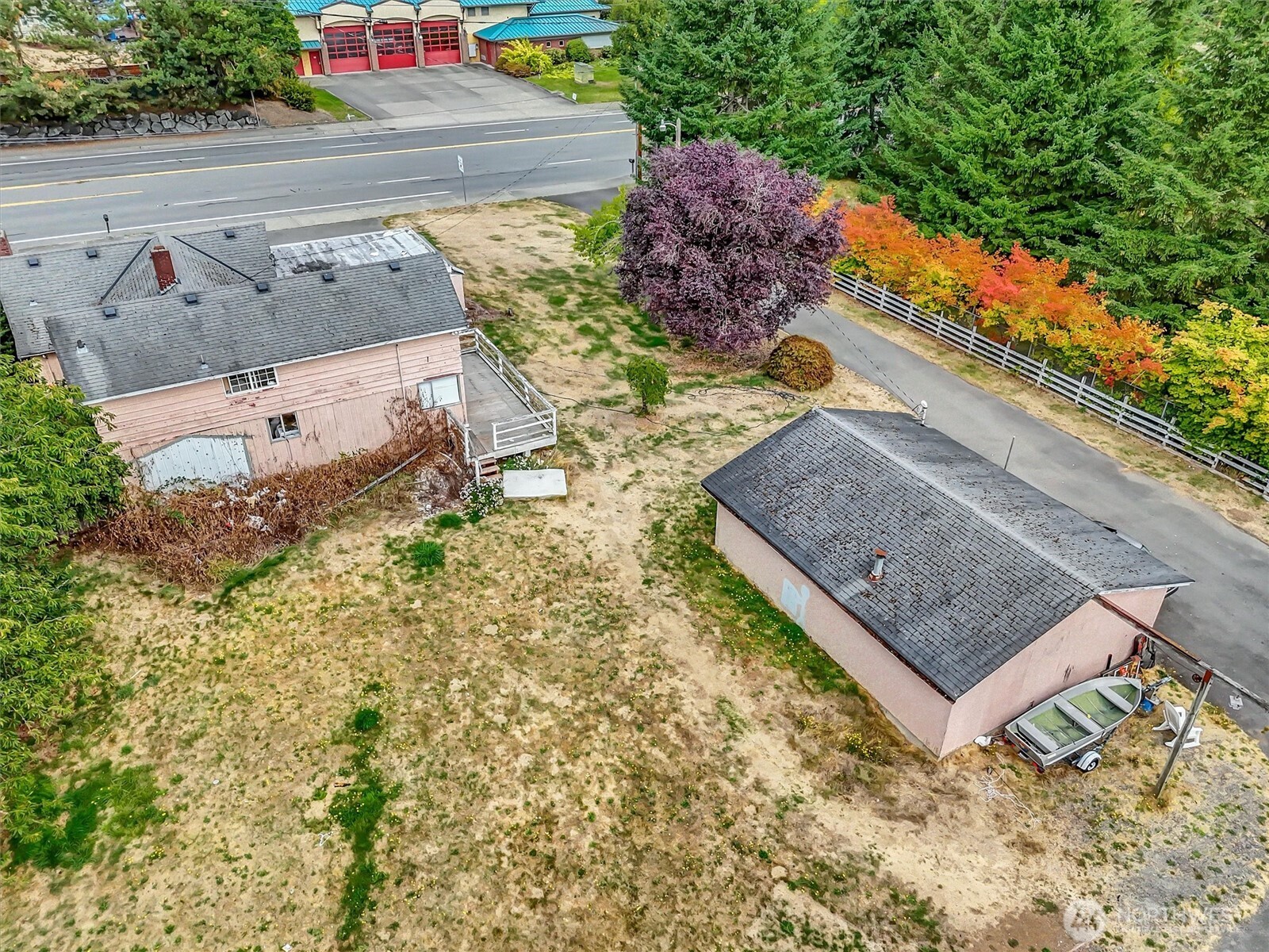 13041 & 13045 SE 208th Street , Kent, WA 98031