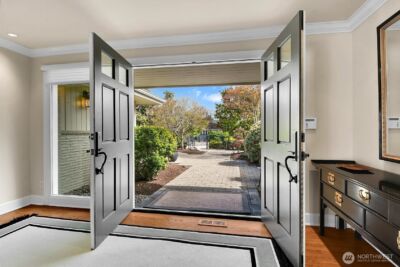 2209 38th Place E, Seattle, WA 98112 - Photo 2