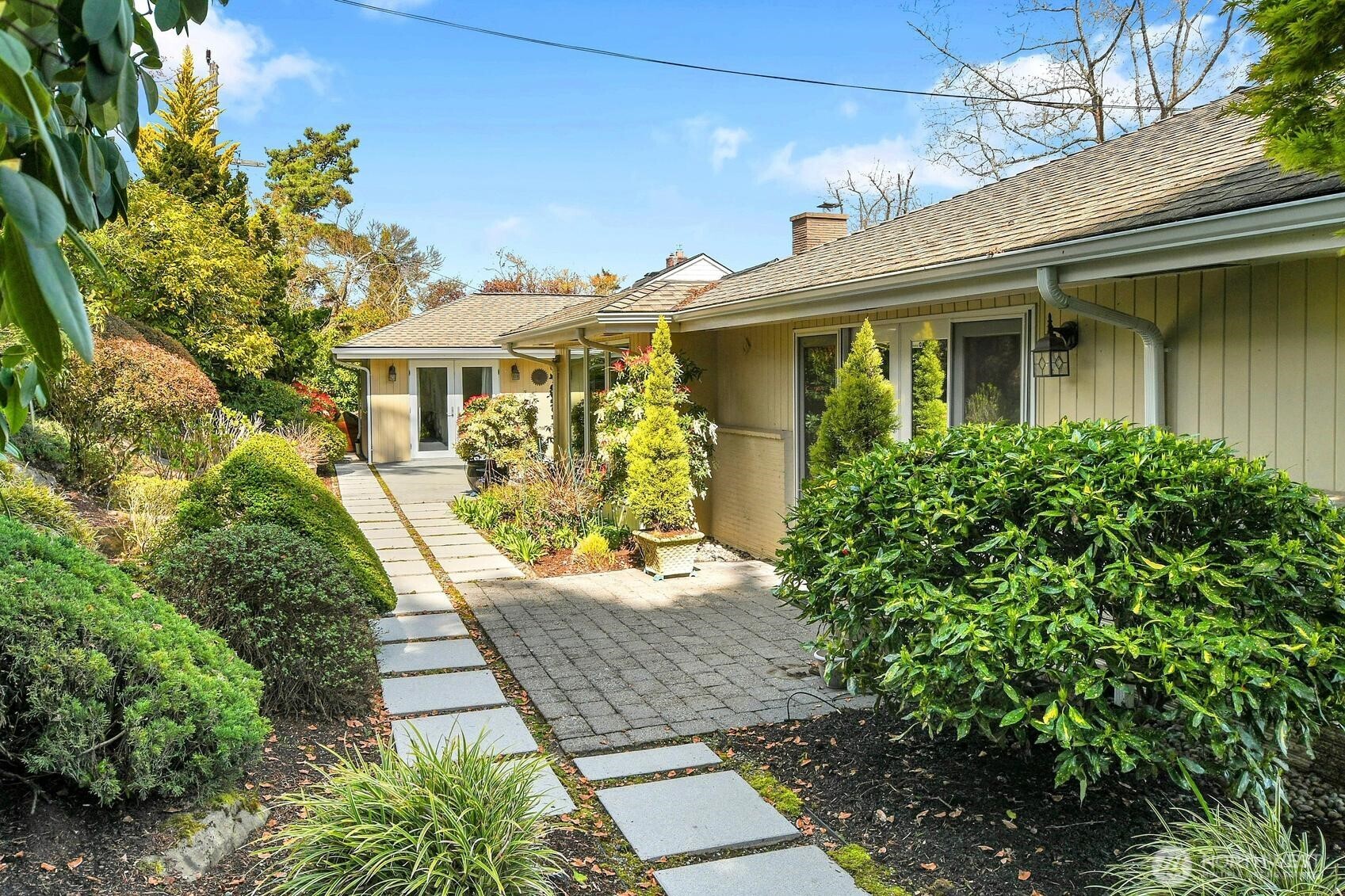 2209 38th Place E, Seattle, WA 98112