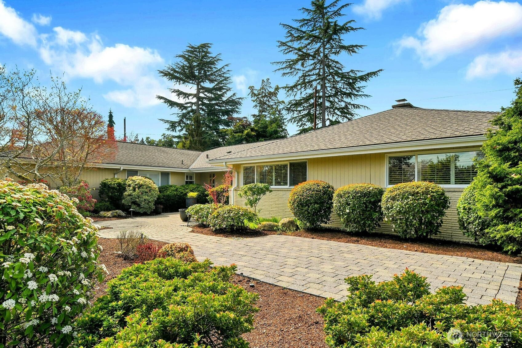 2209 38th Place E, Seattle, WA 98112