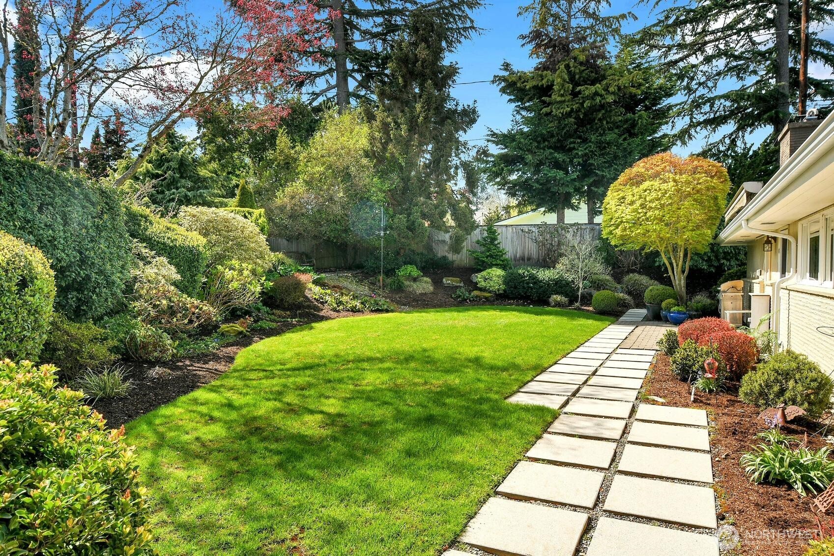 2209 38th Place E, Seattle, WA 98112