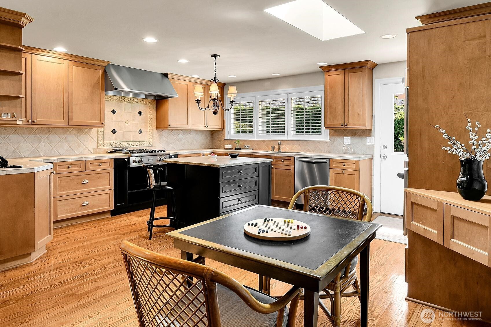 2209 38th Place E, Seattle, WA 98112