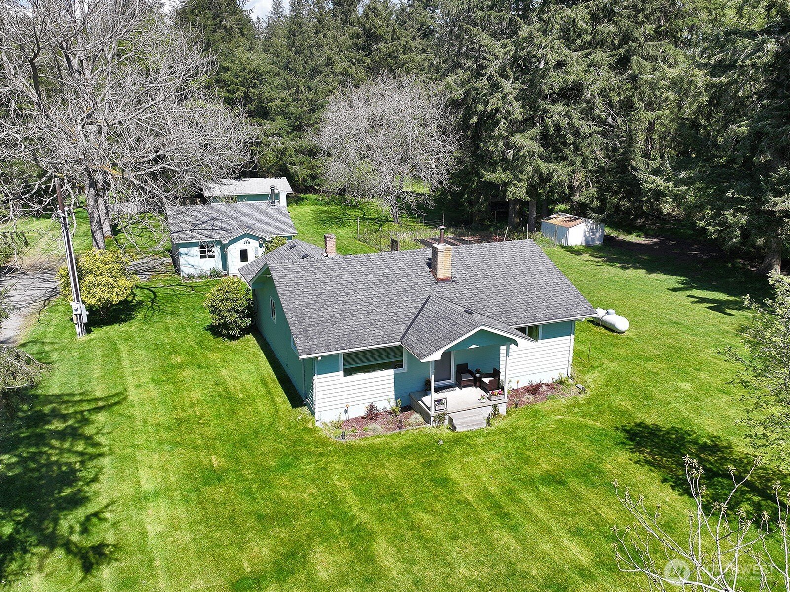 397 Lagoon Point Road , Greenbank, WA 98253