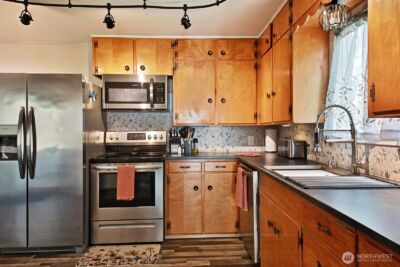 397 Lagoon Point Road , Greenbank, WA 98253 - Photo 5