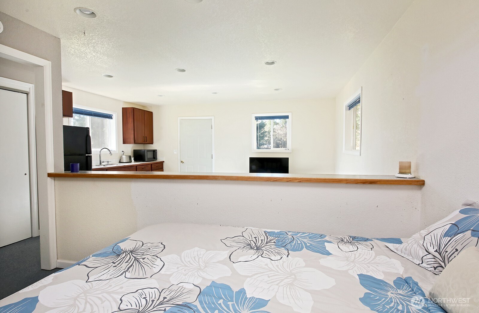 397 Lagoon Point Road , Greenbank, WA 98253