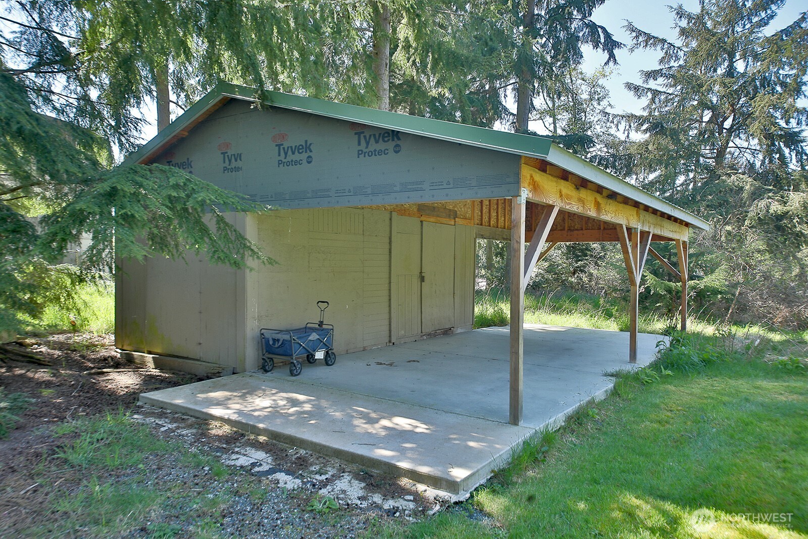 397 Lagoon Point Road , Greenbank, WA 98253