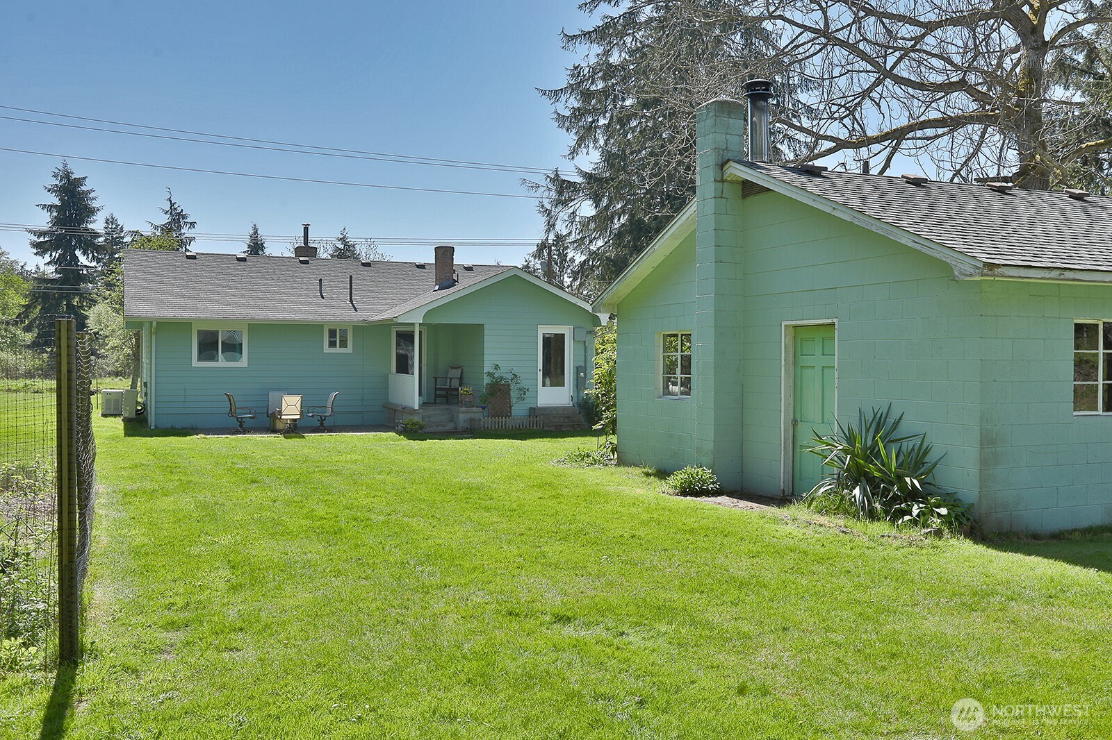 397 Lagoon Point Road , Greenbank, WA 98253