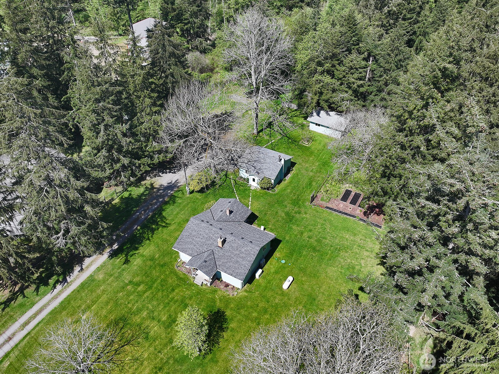 397 Lagoon Point Road , Greenbank, WA 98253