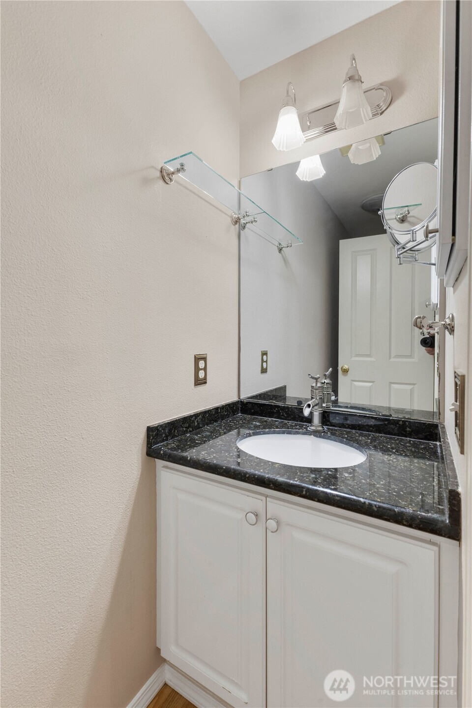 23321 60th Place S ##7-1, Kent, WA 98032