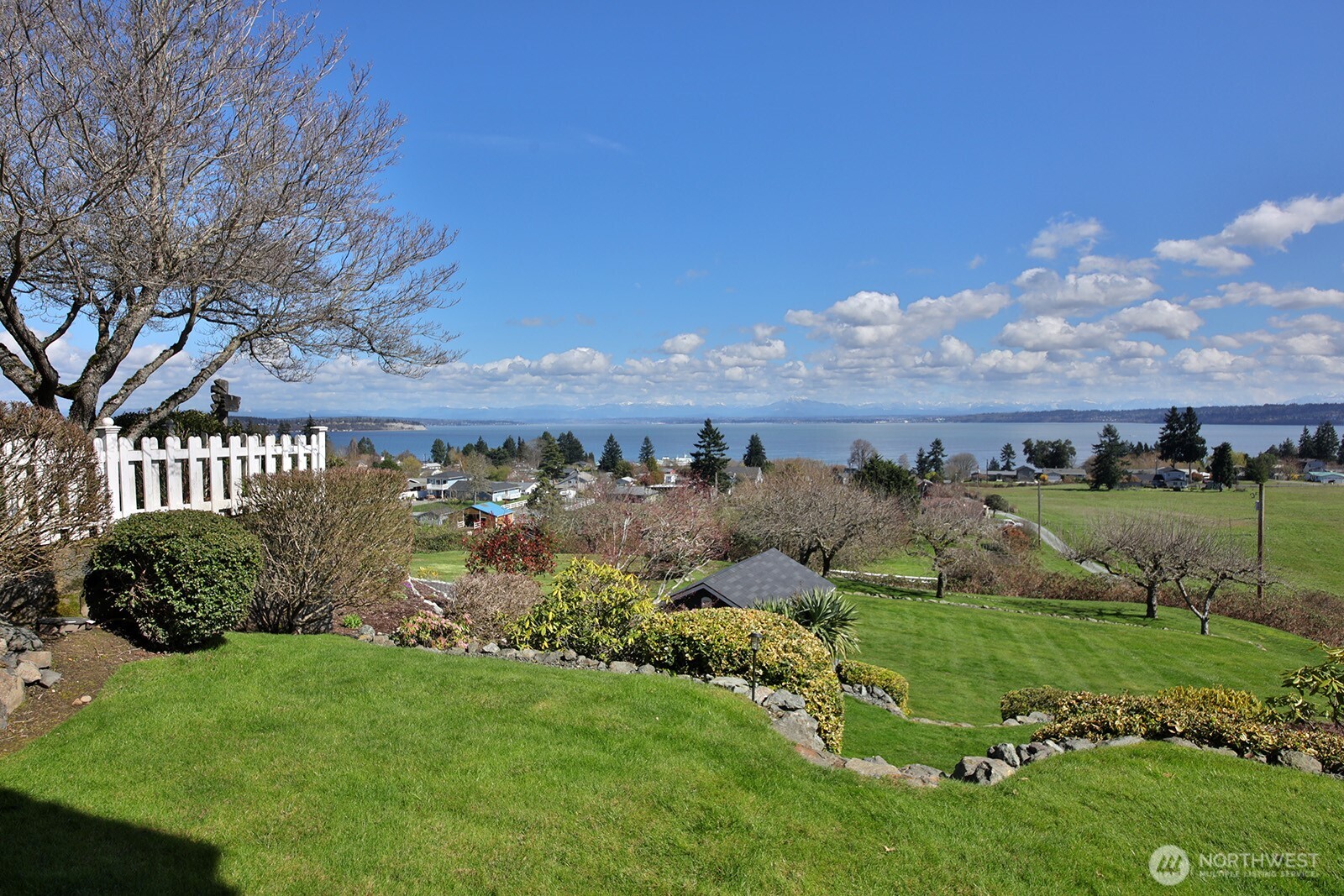 6595 Anderson Road , Clinton, WA 98236