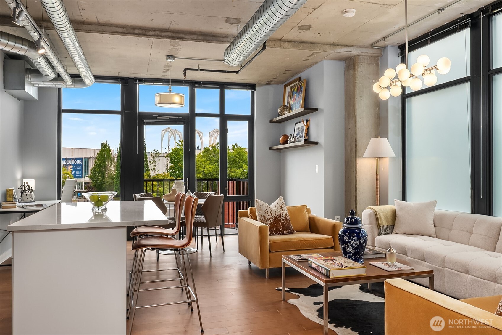 2720 3rd Avenue #405, Seattle, WA 98121