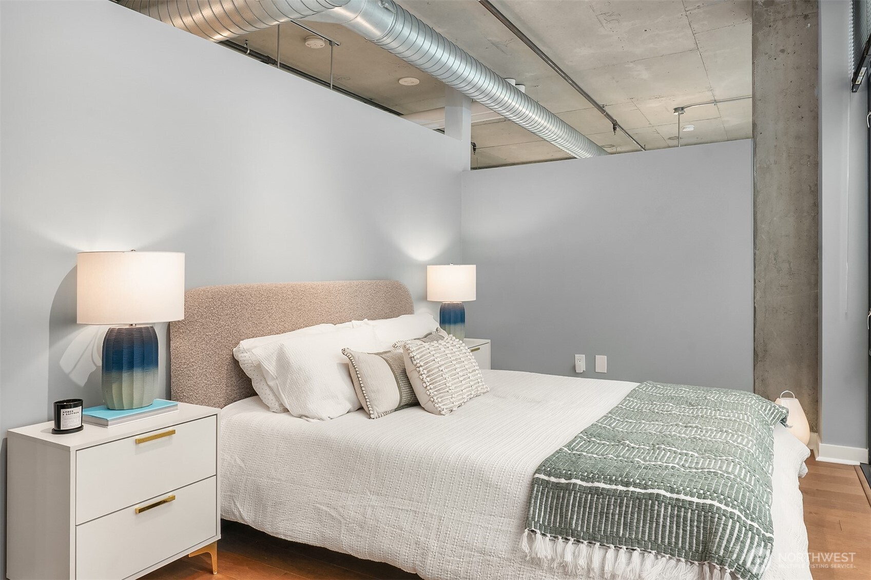 2720 3rd Avenue #405, Seattle, WA 98121