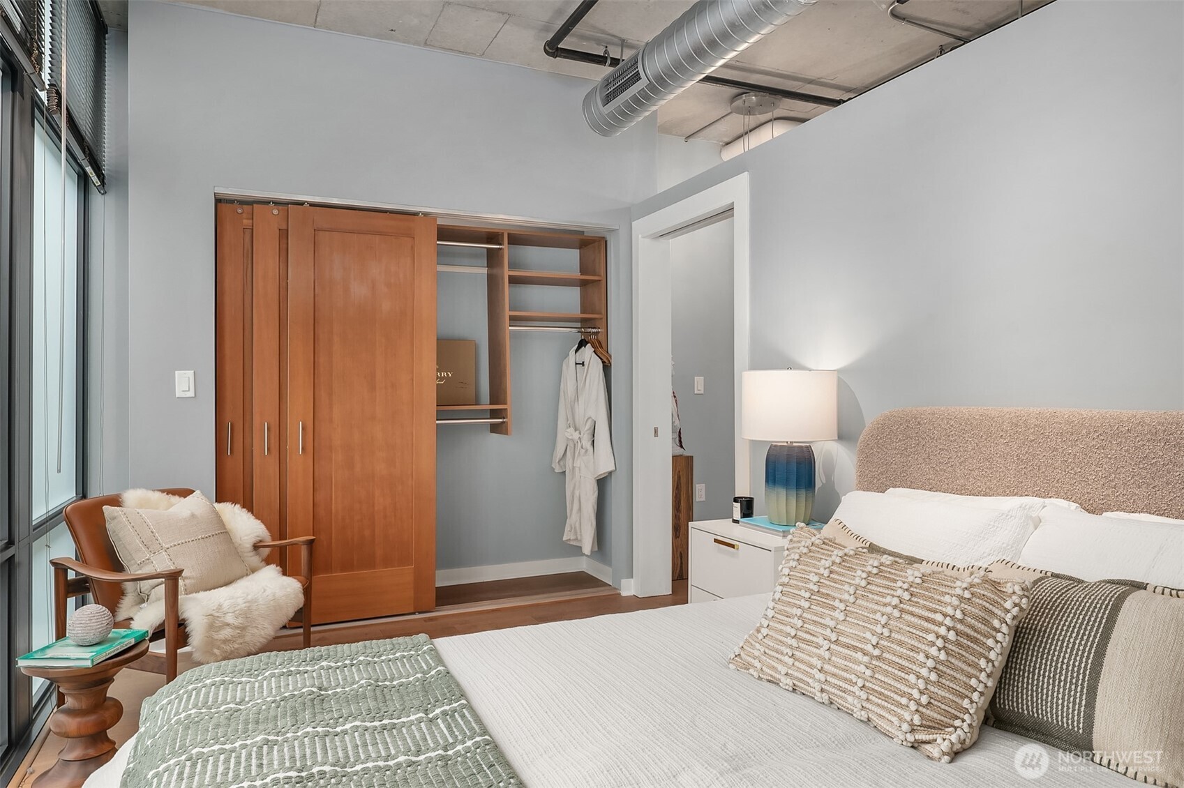 2720 3rd Avenue #405, Seattle, WA 98121