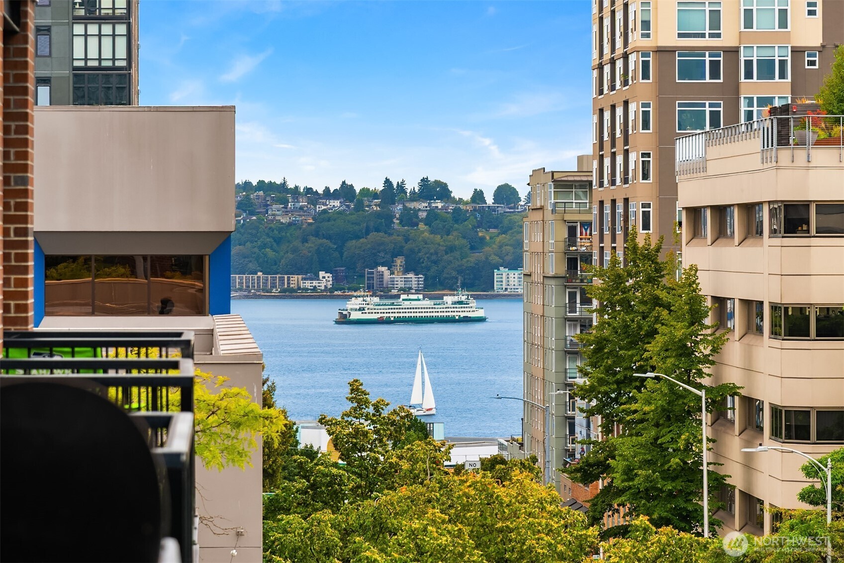 2720 3rd Avenue #405, Seattle, WA 98121