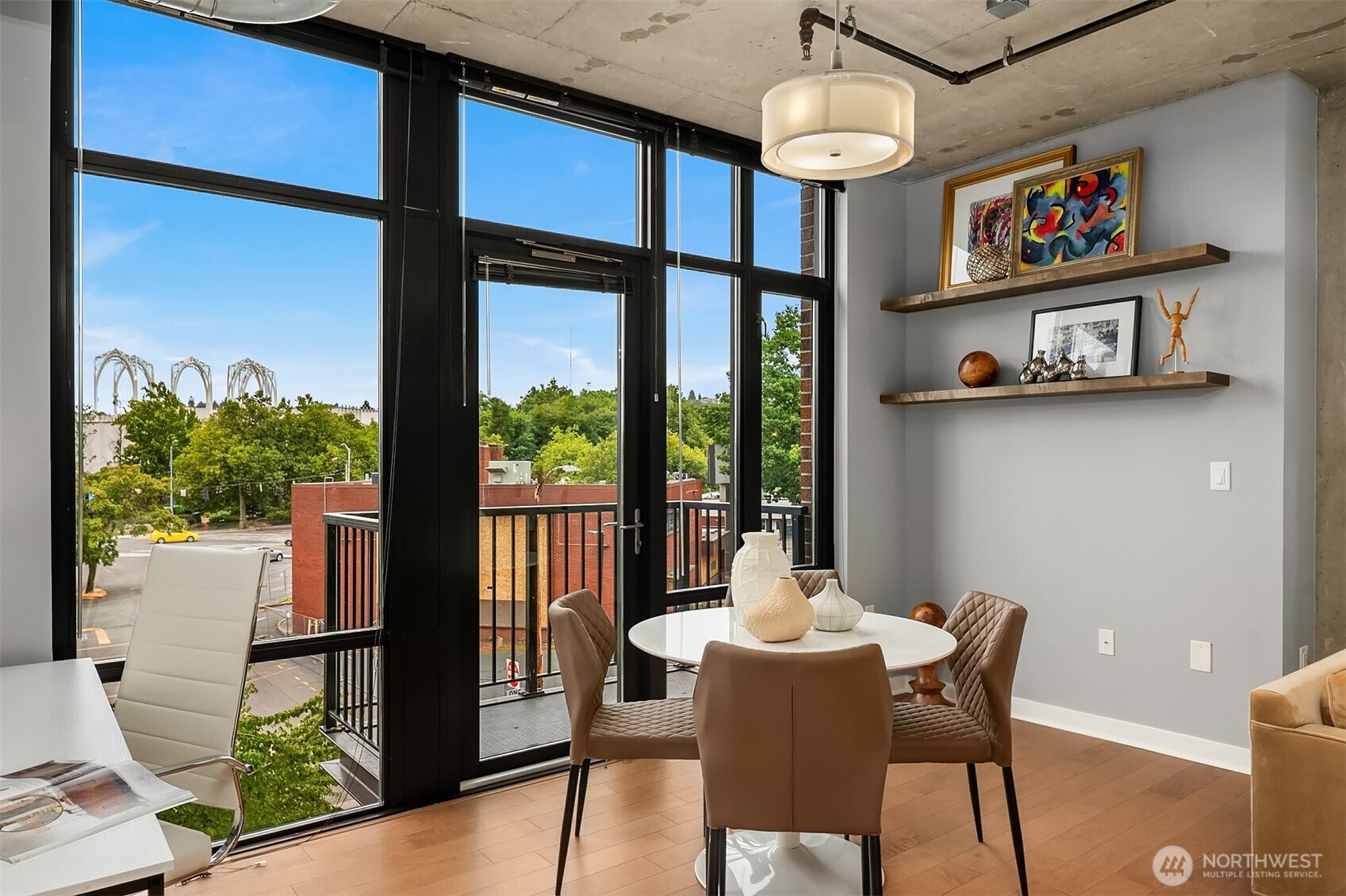 2720 3rd Avenue #405, Seattle, WA 98121