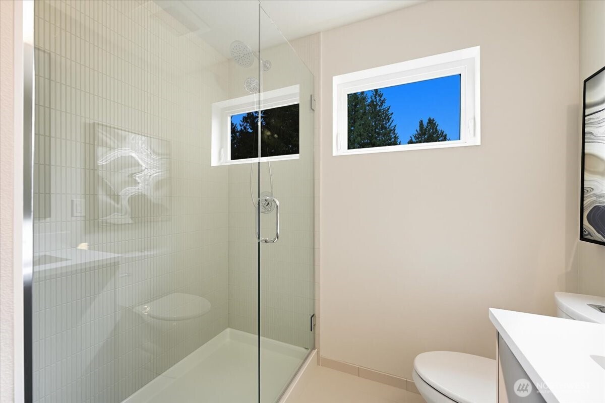 13047 39th Avenue NE #B, Seattle, WA 98125