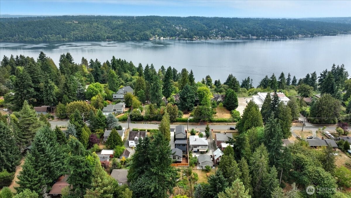 13047 39th Avenue NE #B, Seattle, WA 98125