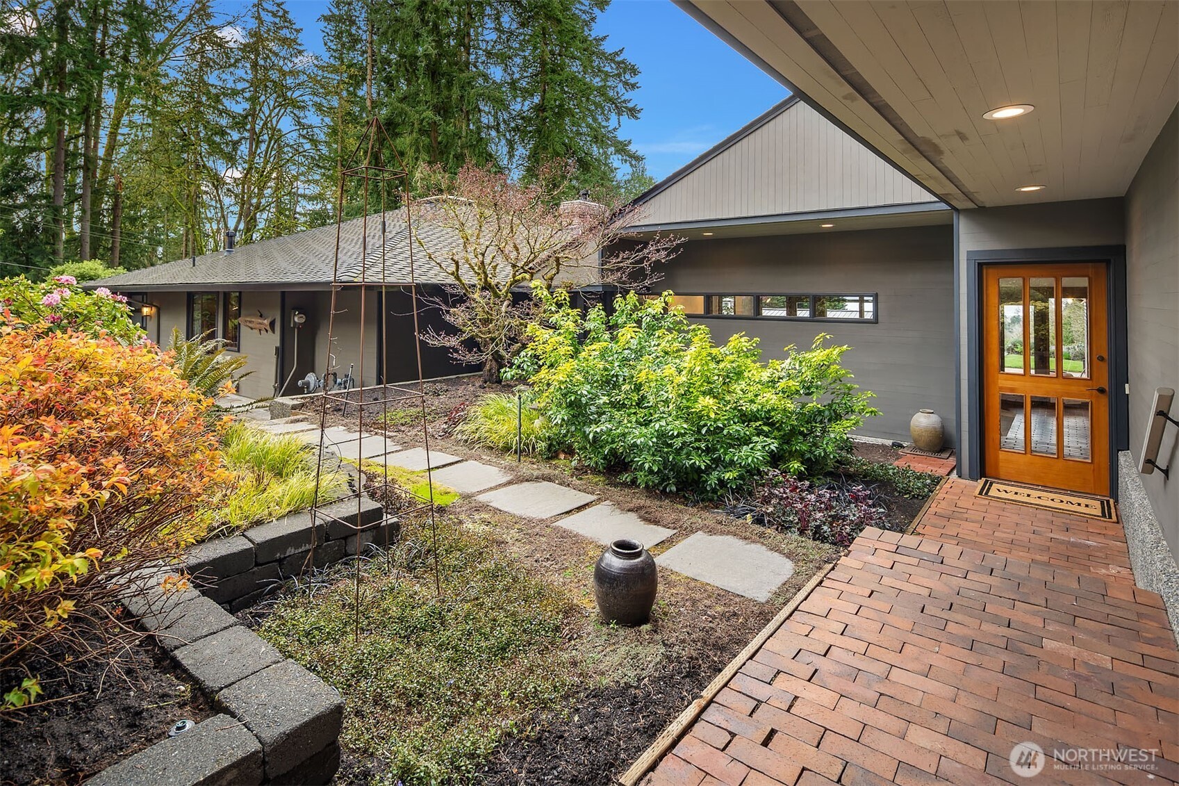 12210 NE 39th Street , Bellevue, WA 98005