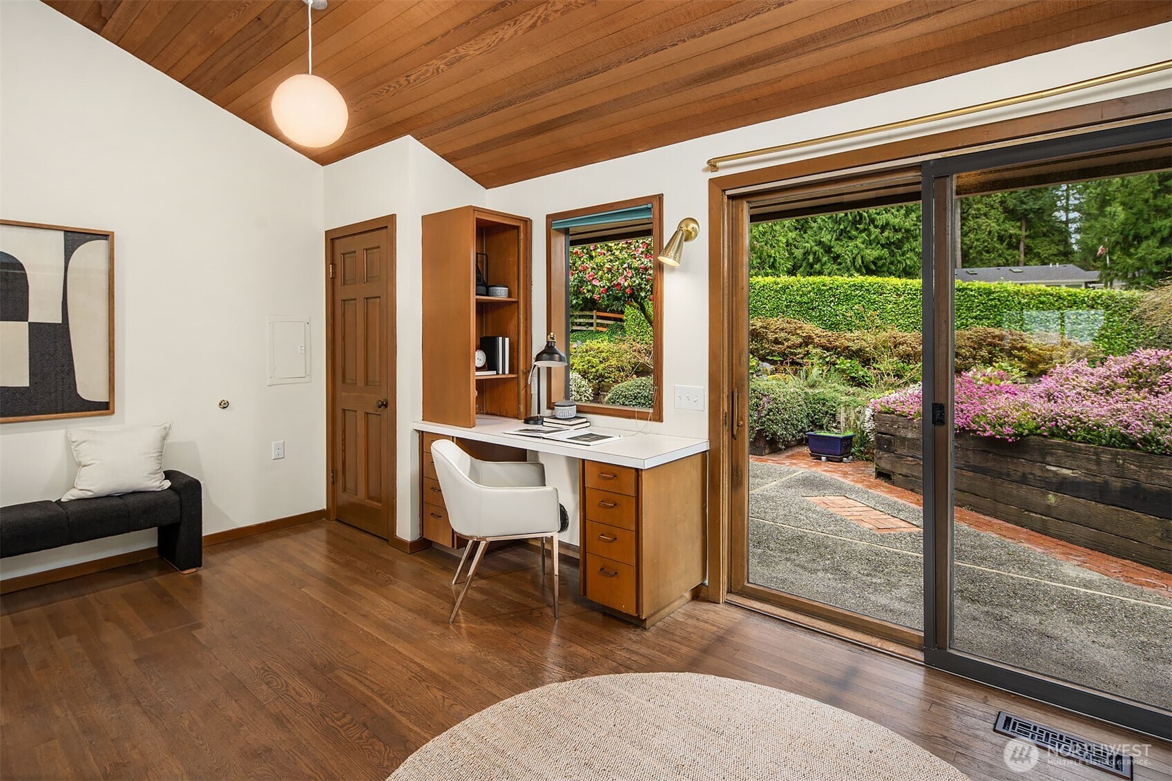 12210 NE 39th Street , Bellevue, WA 98005