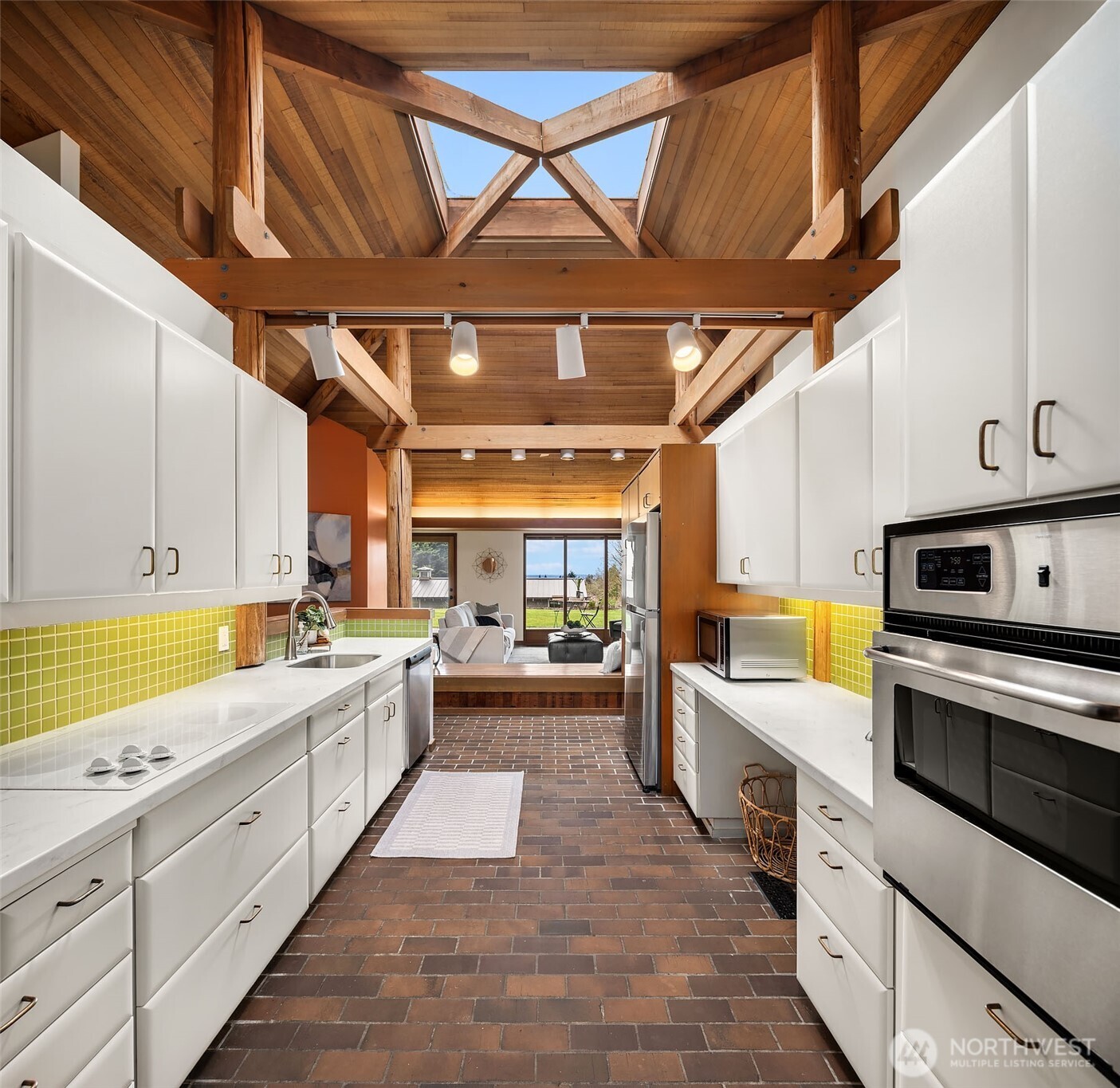 12210 NE 39th Street , Bellevue, WA 98005