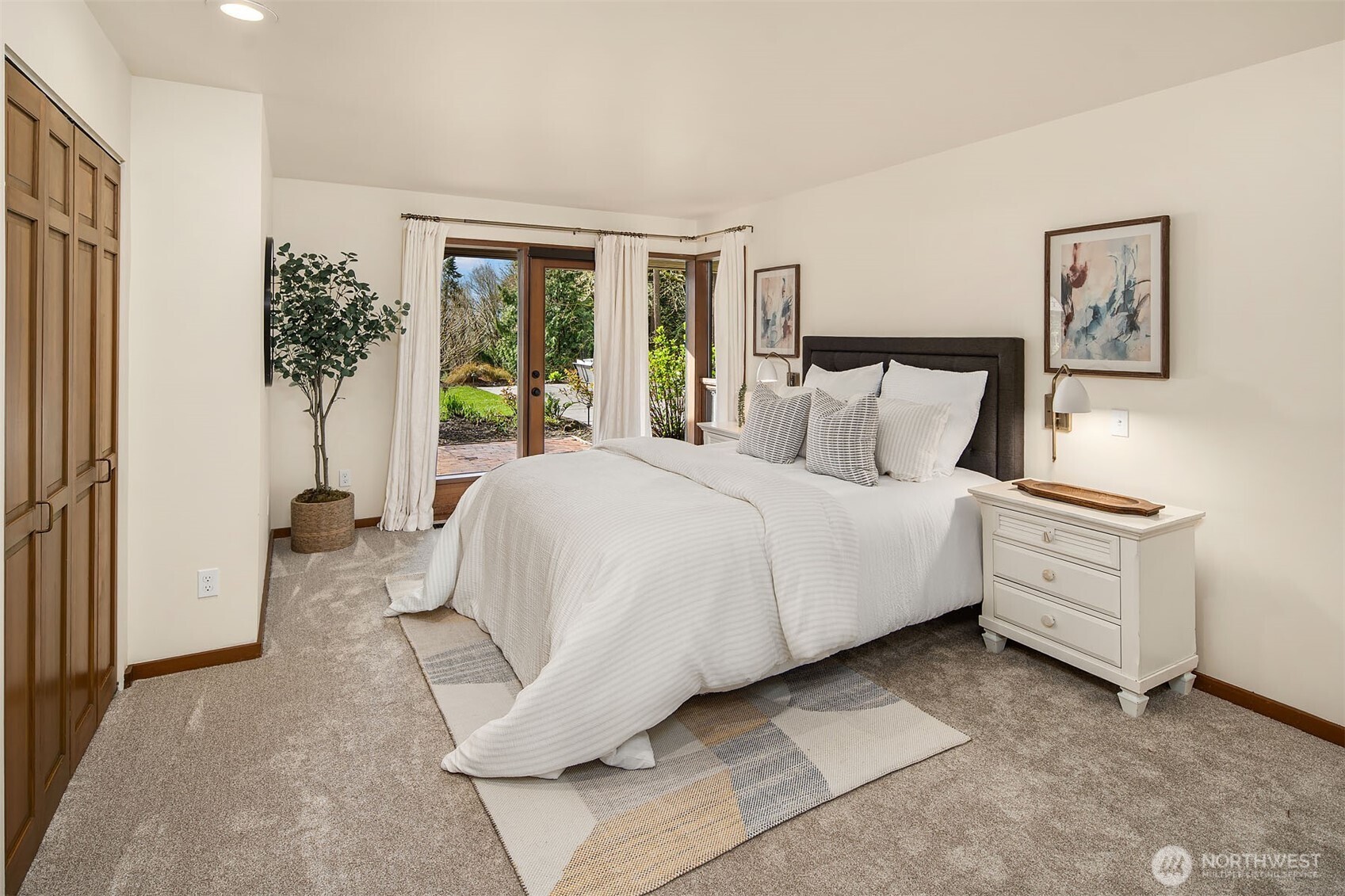 12210 NE 39th Street , Bellevue, WA 98005