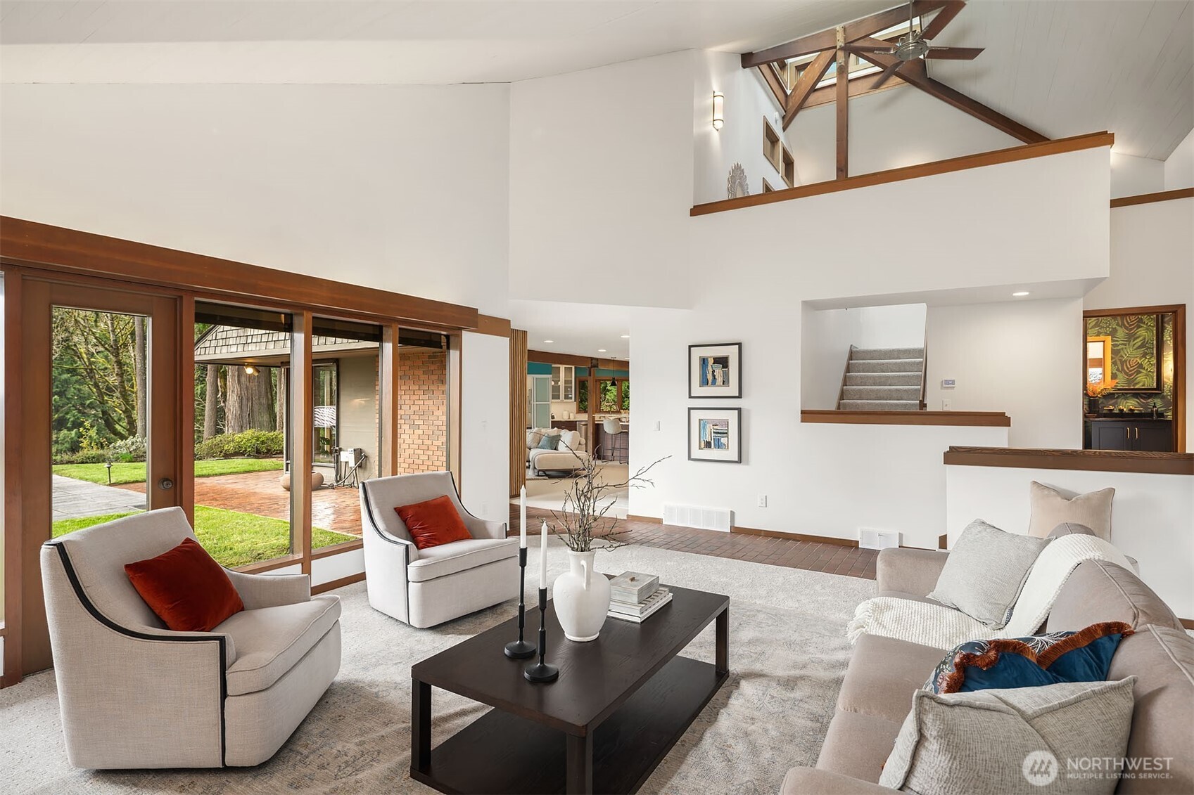 12210 NE 39th Street , Bellevue, WA 98005