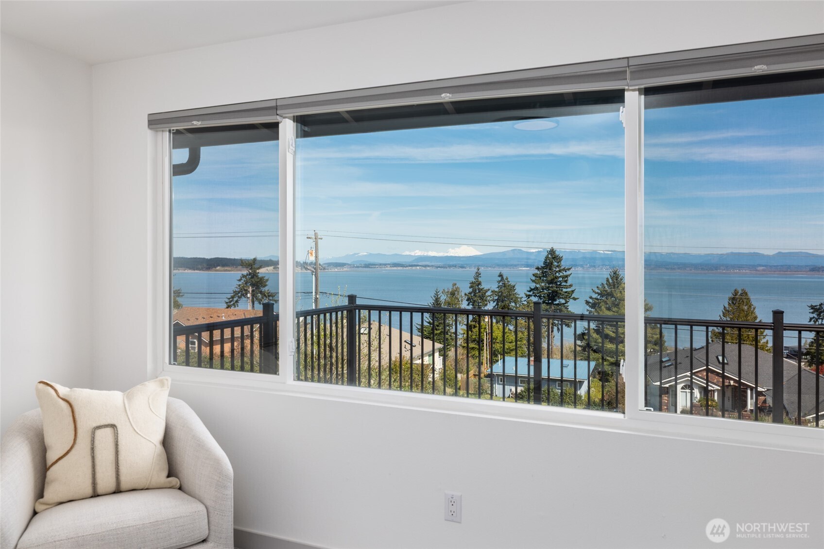 1345 Rainbow Lane , Camano Island, WA 98282