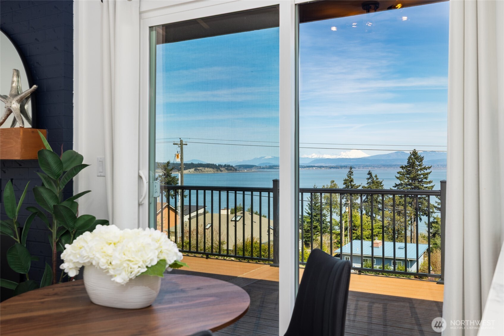 1345 Rainbow Lane , Camano Island, WA 98282