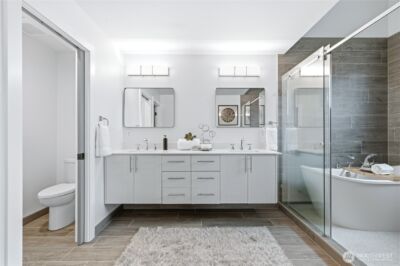 10712 SE 2nd Street , Bellevue, WA 98004-6206 - Photo 15