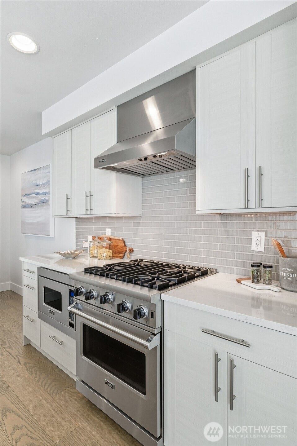 10712 SE 2nd Street , Bellevue, WA 98004-6206