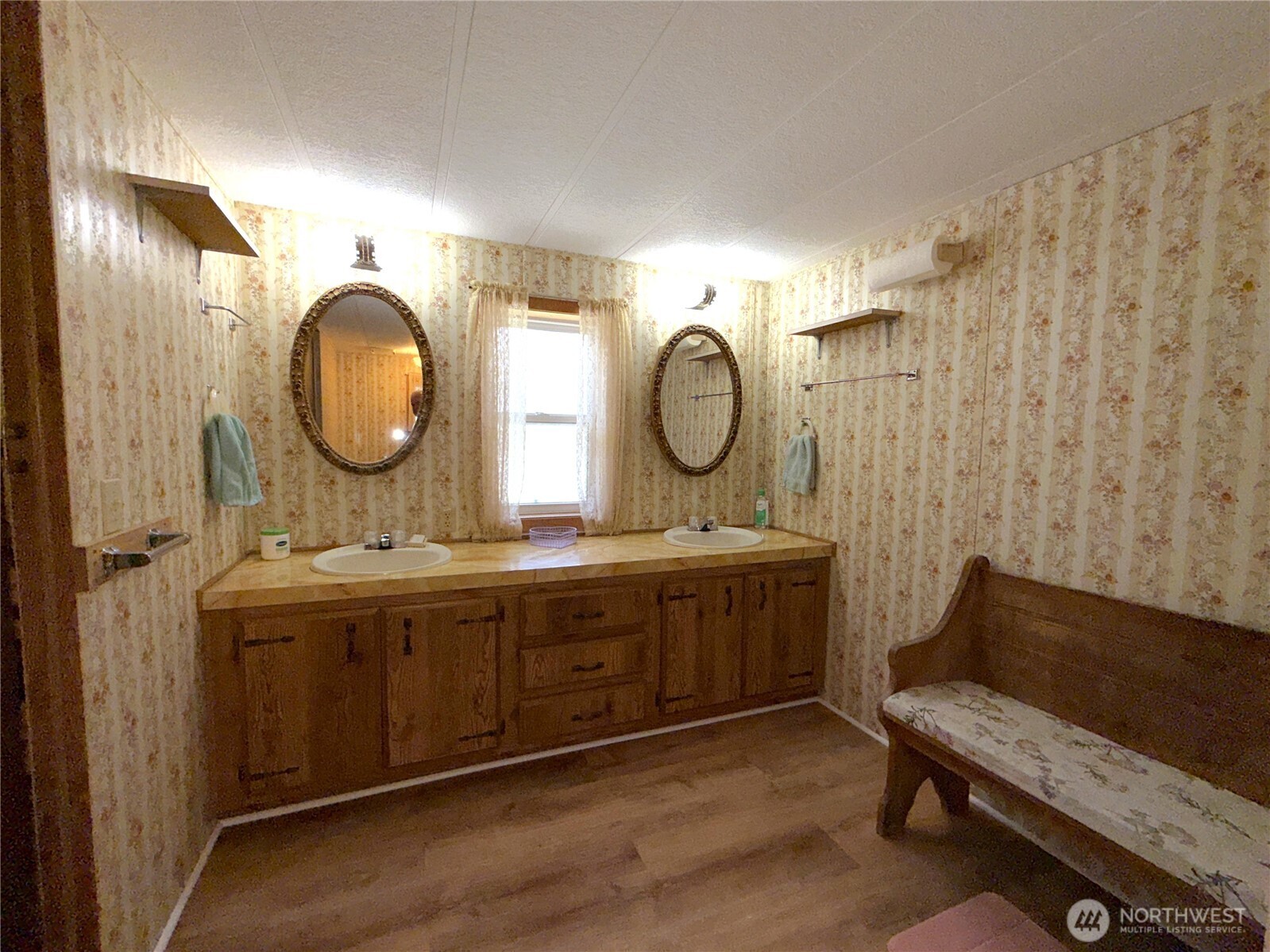 155 St. Peter's Creek Road , Malo, WA 99150