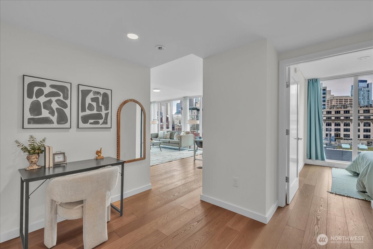 450 S Main Street #1012, Seattle, WA 98104