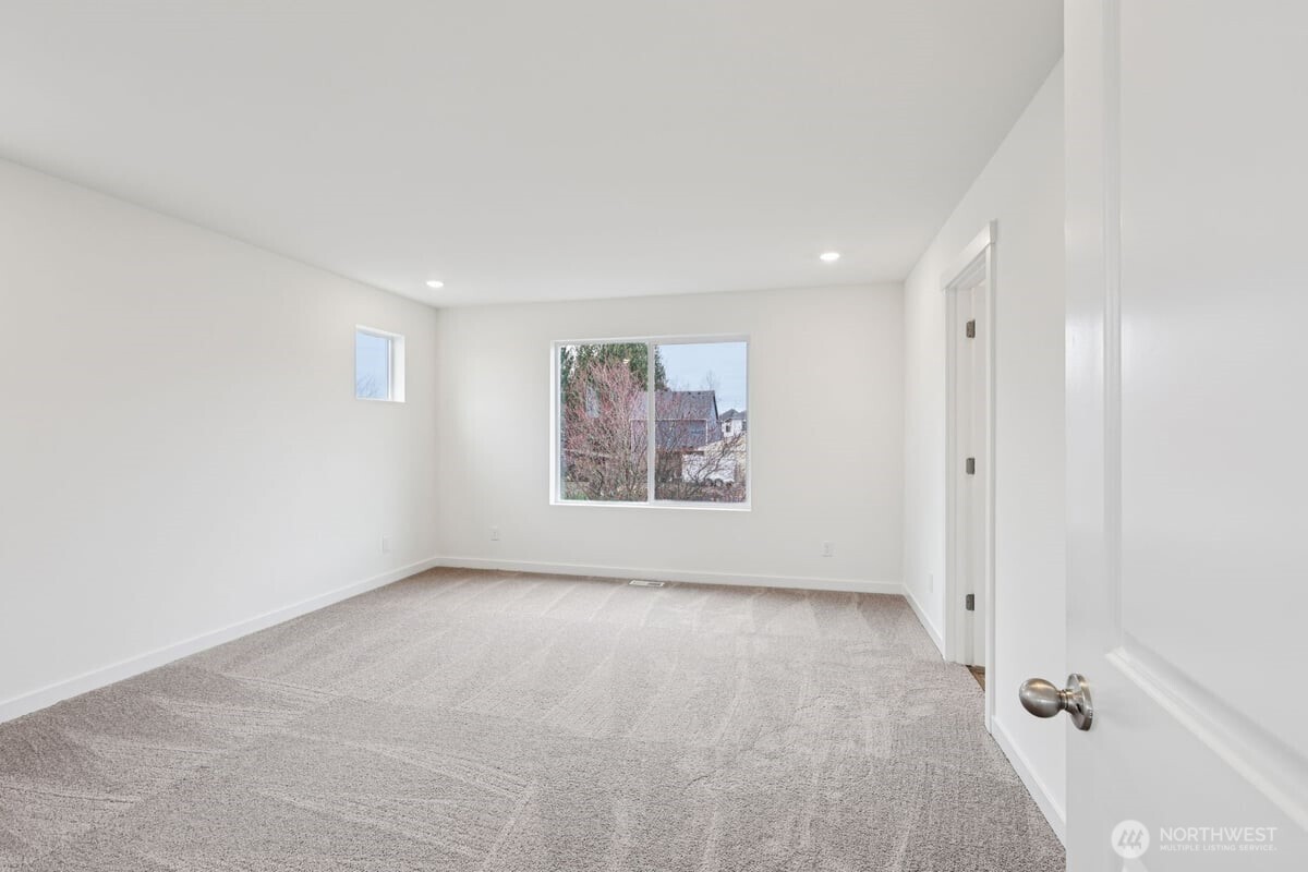 8741 52nd Place NE #014, Marysville, WA 98270