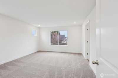 8741 52nd Place NE #014, Marysville, WA 98270 - Photo 11