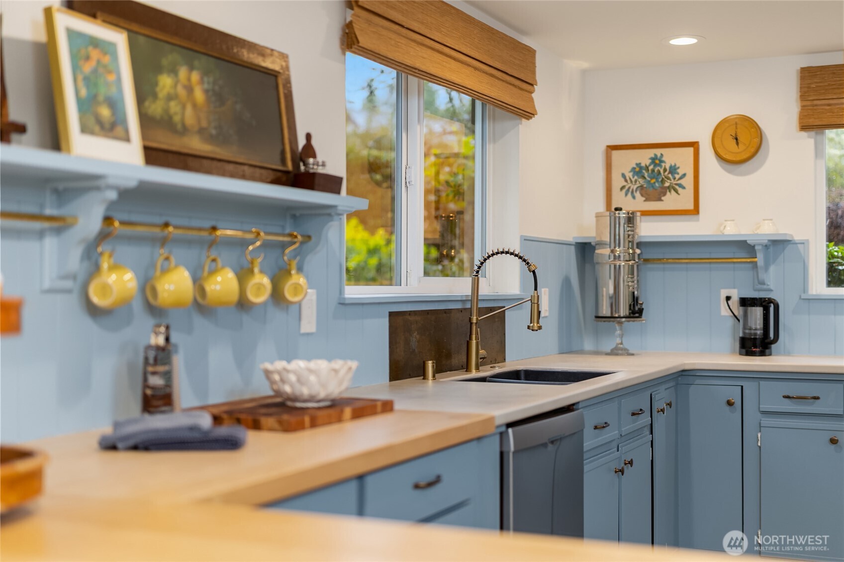 15335 Sunrise Drive NE, Bainbridge Island, WA 98110