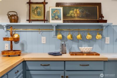 15335 Sunrise Drive NE, Bainbridge Island, WA 98110 - Photo 18