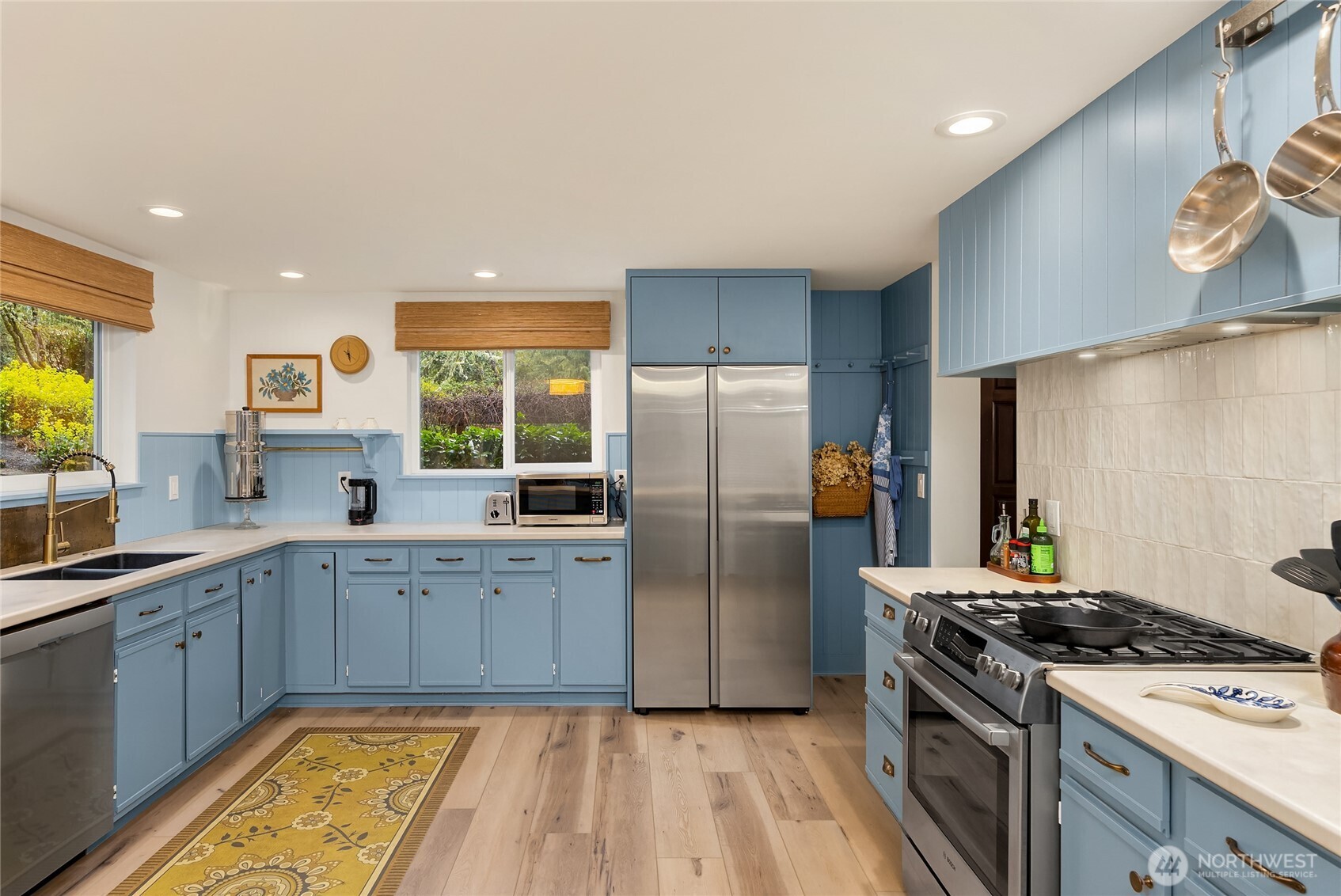 15335 Sunrise Drive NE, Bainbridge Island, WA 98110