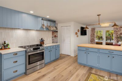 15335 Sunrise Drive NE, Bainbridge Island, WA 98110 - Photo 20