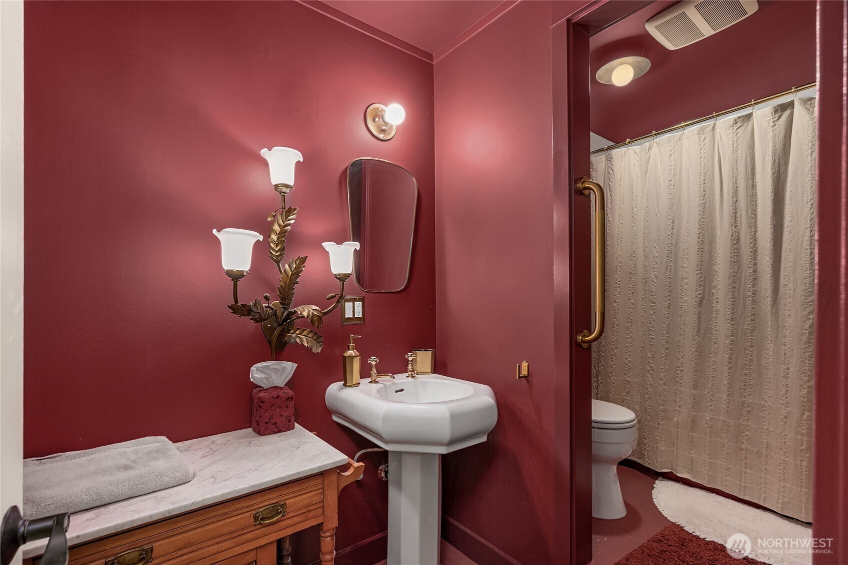 15335 Sunrise Drive NE, Bainbridge Island, WA 98110