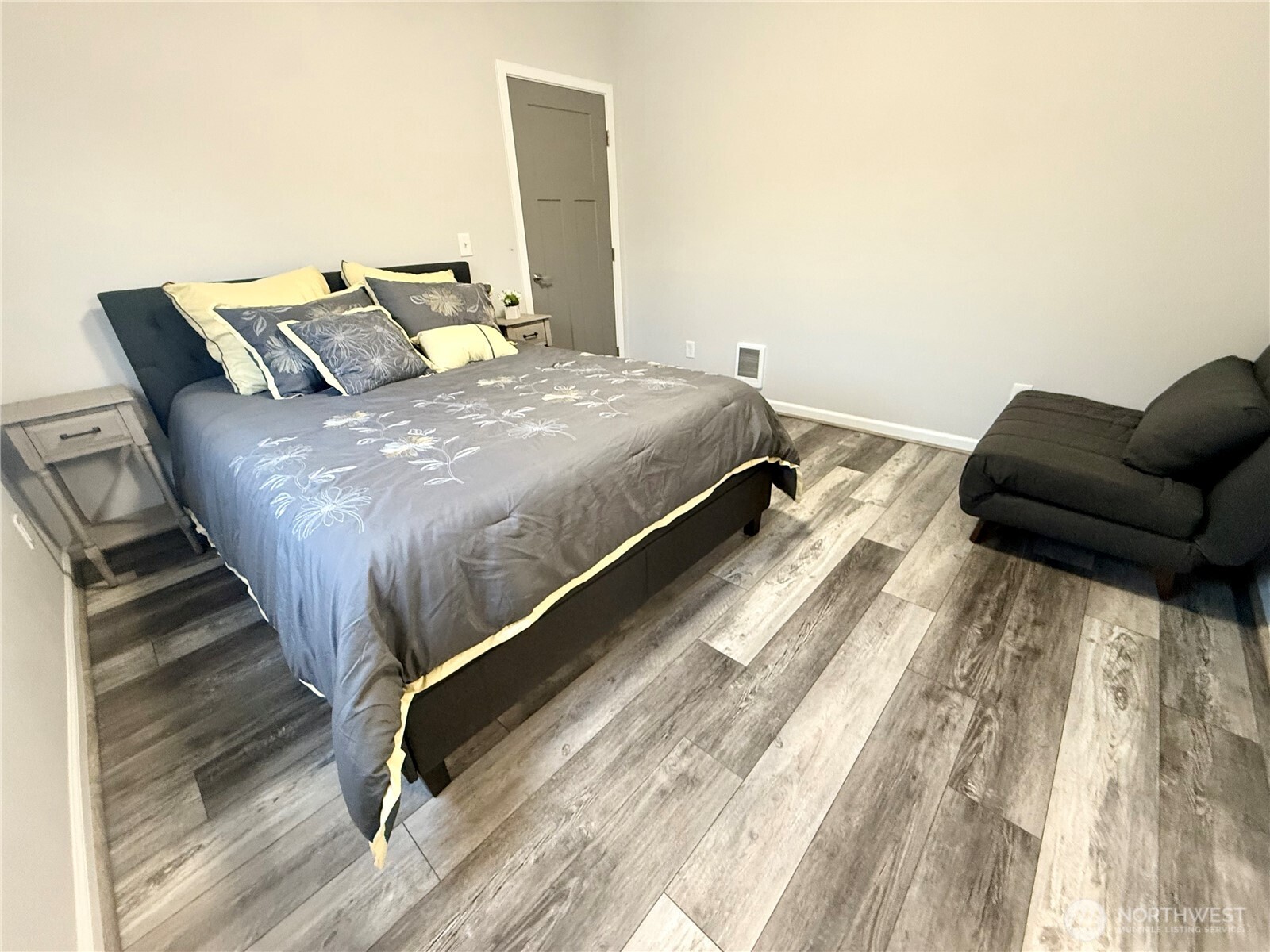 5016 Tacoma Mall Blvd , Tacoma, WA 98409