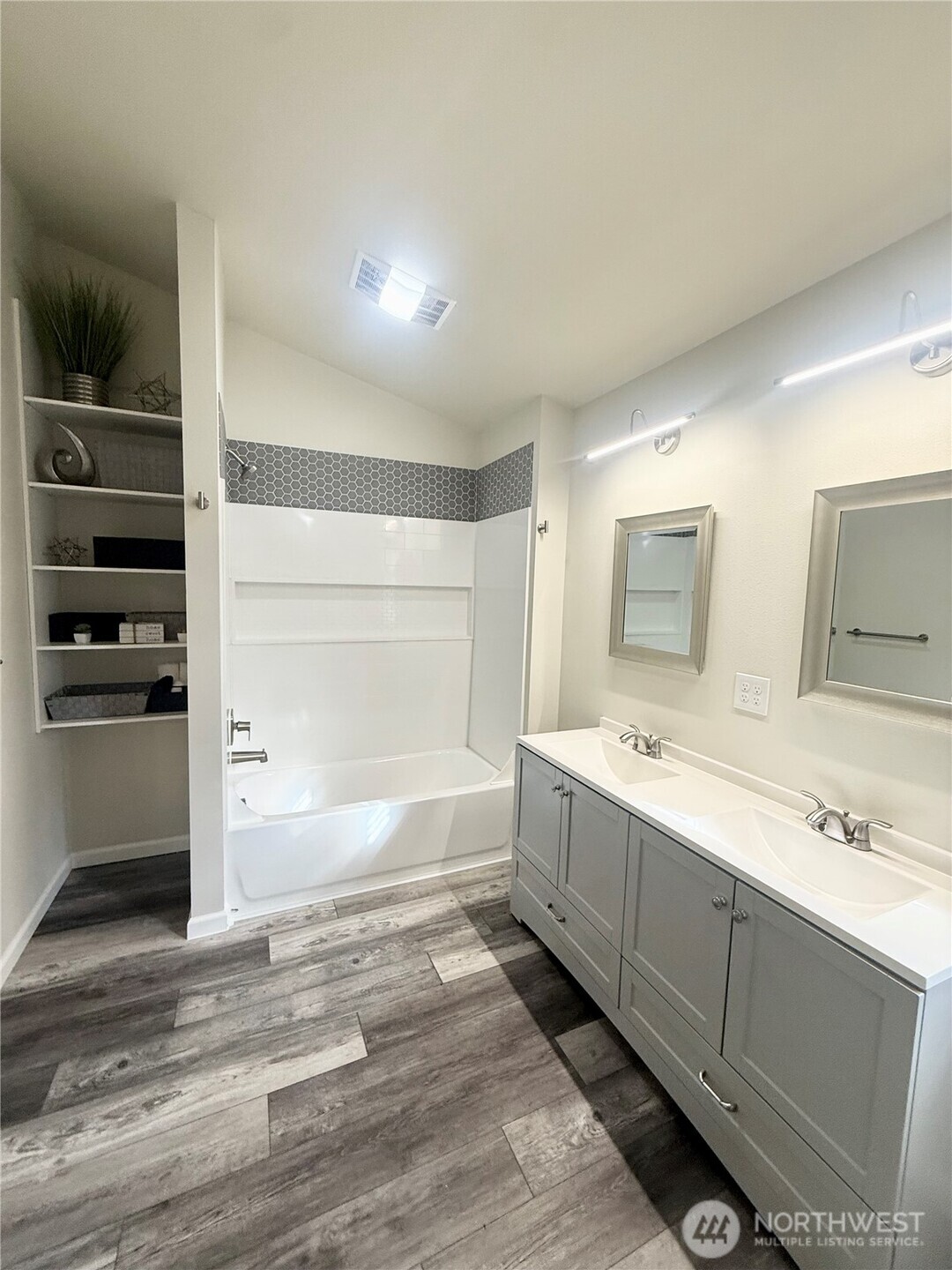 5016 Tacoma Mall Blvd , Tacoma, WA 98409