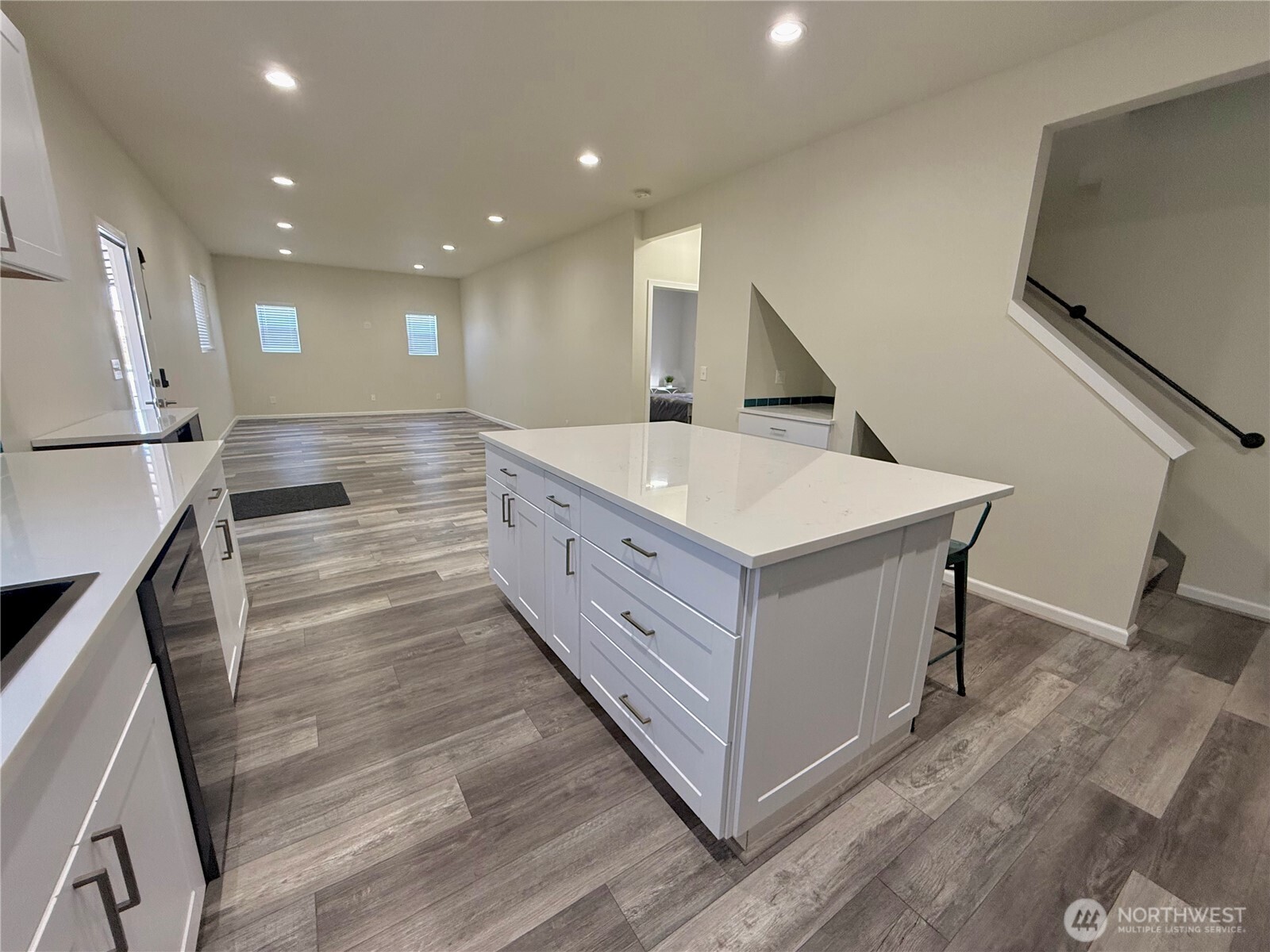 5016 Tacoma Mall Blvd , Tacoma, WA 98409