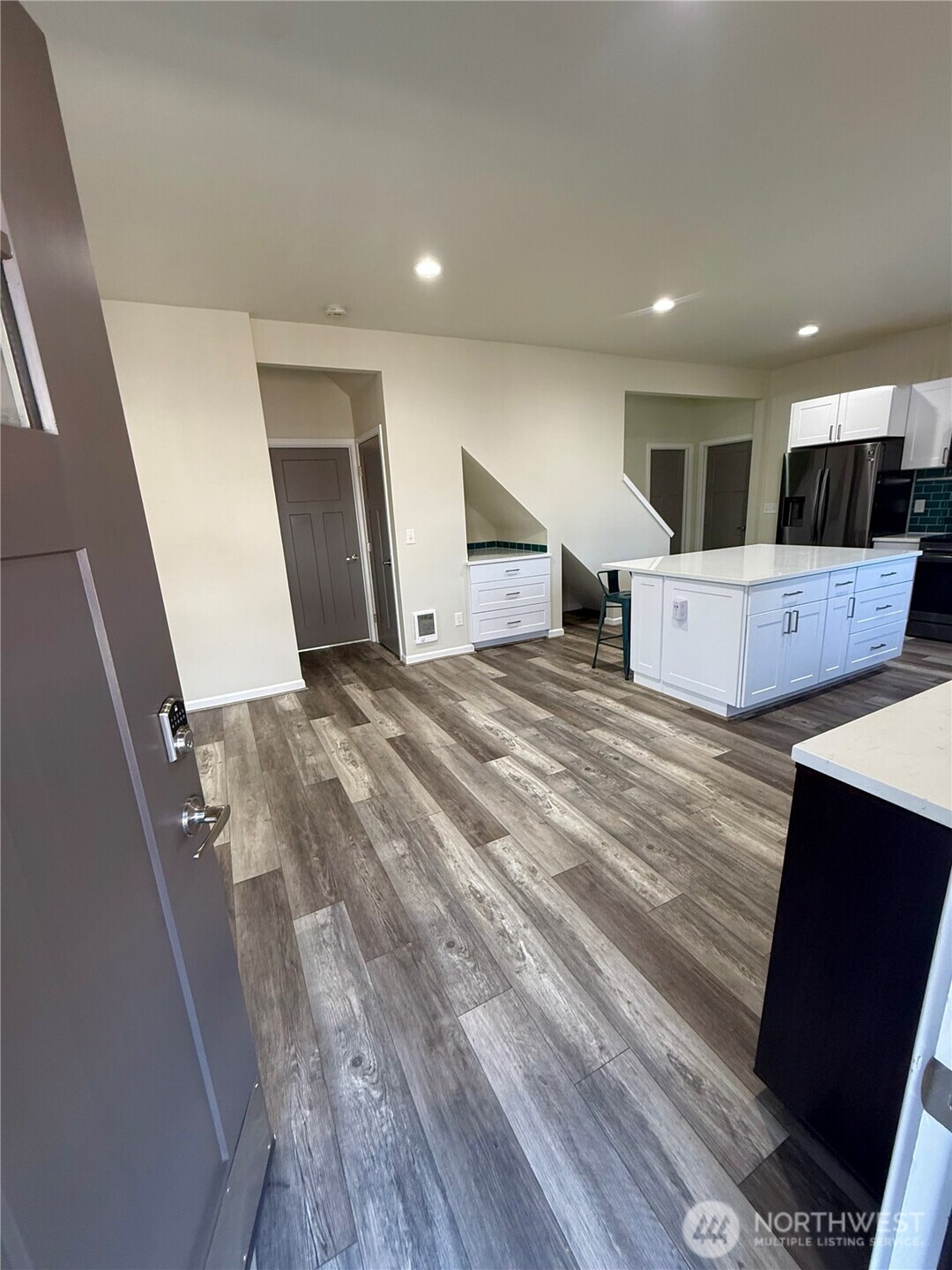 5016 Tacoma Mall Blvd , Tacoma, WA 98409